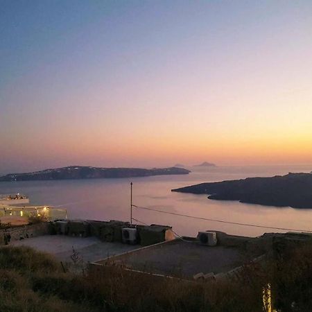 Santorini Pleasure Studios Fira  Eksteriør billede