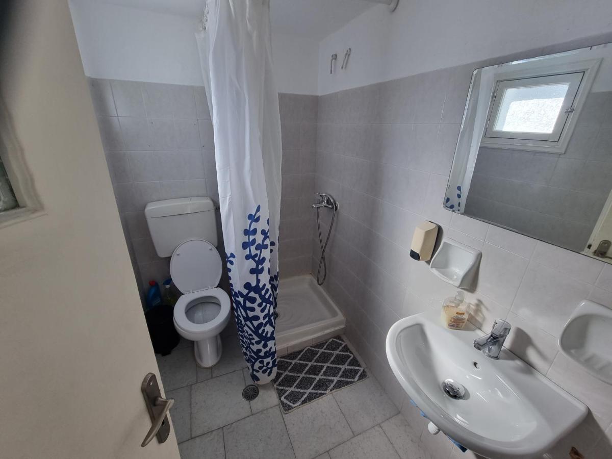 Santorini Pleasure Studios Fira  Eksteriør billede