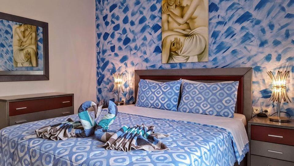Santorini Pleasure Studios Fira  Eksteriør billede