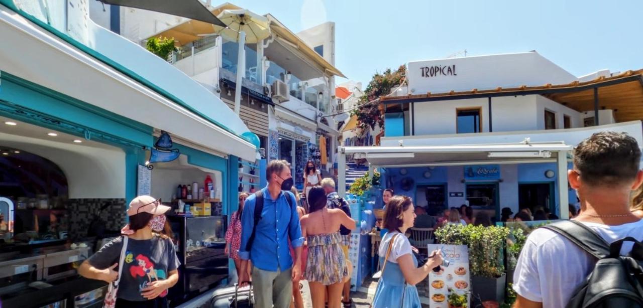 Santorini Pleasure Studios Fira  Eksteriør billede