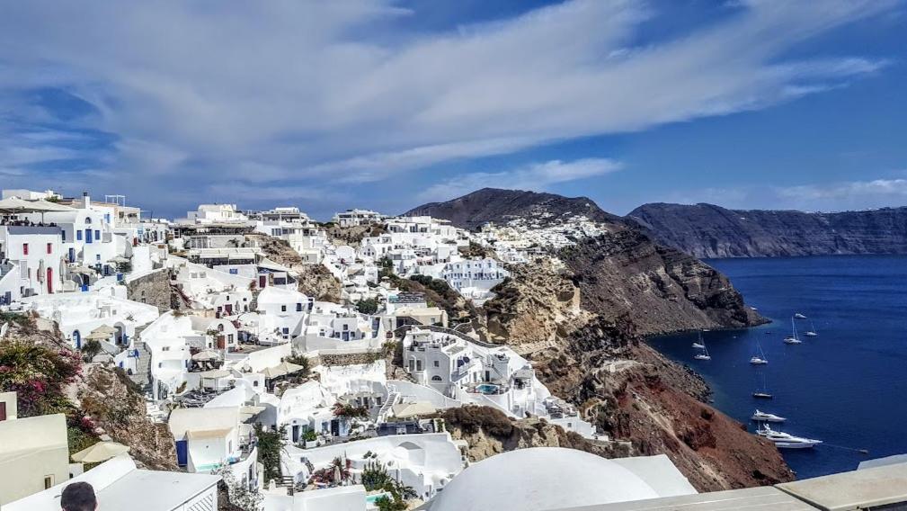 Santorini Pleasure Studios Fira  Eksteriør billede