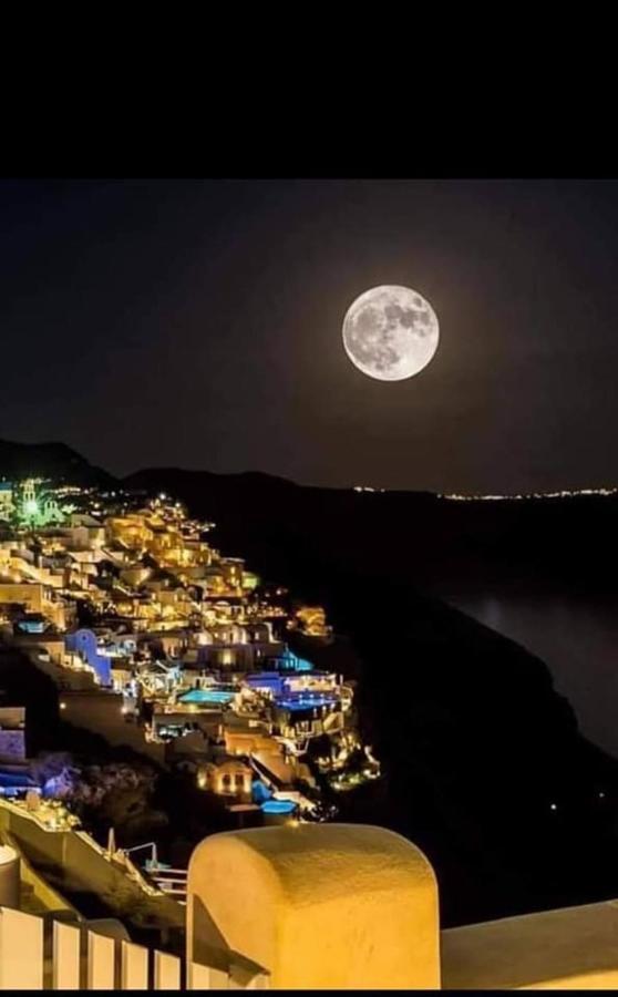 Santorini Pleasure Studios Fira  Eksteriør billede